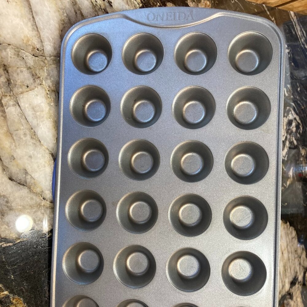 Mini Cupcake Pan, 24 count